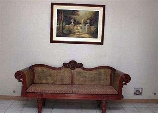 фото отеля Keystone Apartelle Quezon City