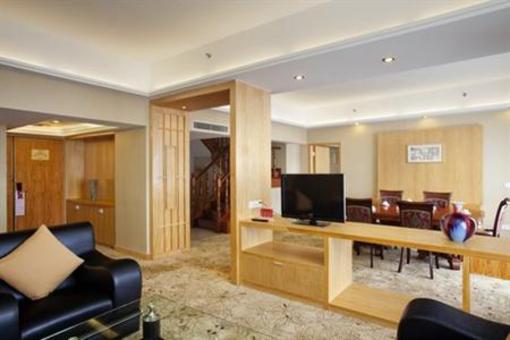 фото отеля Crowne Plaza Hotel Zhanjiang