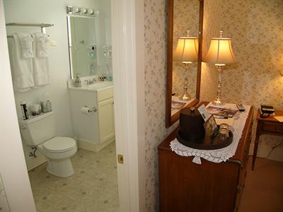 фото отеля Three Stallion Inn