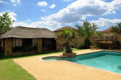 фото отеля Peter's Guesthouse Pretoria