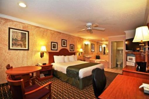 фото отеля BEST WESTERN Pearland Inn