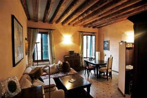 фото отеля Cosy Apartments Venice