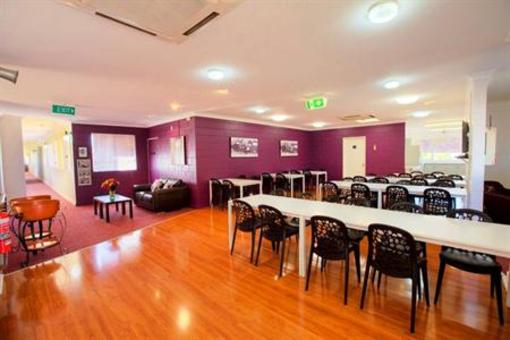 фото отеля Foreign Exchange Accommodation Beachside