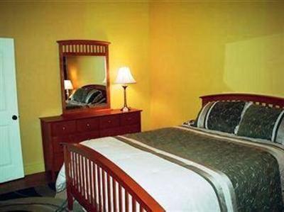 фото отеля Booker-Lewis House Bed and Breakfast