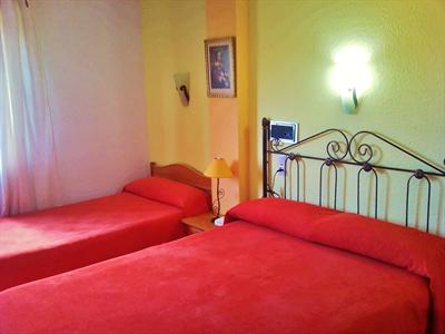 фото отеля Hostal San Sebastian