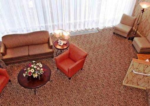 фото отеля Quality Inn and Suites Airpark East