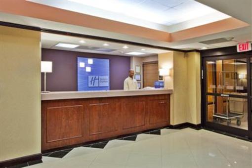 фото отеля Holiday Inn Express Alpharetta Windward Parkway