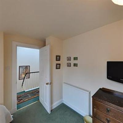 фото отеля 19 Meadow Place Guest House Edinburgh