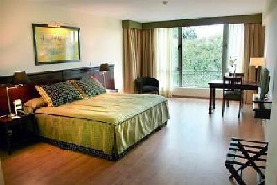 фото отеля Executive Hotel Park Suites