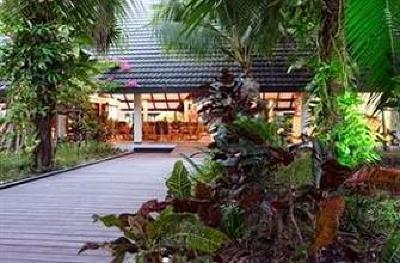 фото отеля Holiday Island Resort & Spa