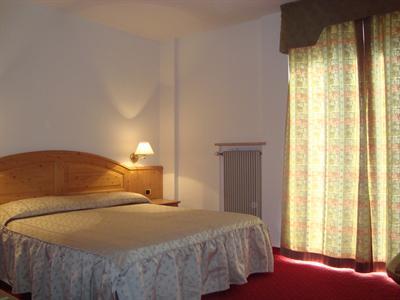 фото отеля Hotel Lucia Levico Terme