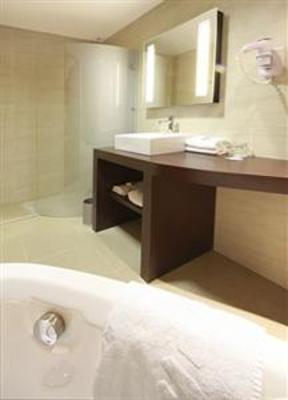 фото отеля Hotel Kyriad Prestige Montpellier Ouest