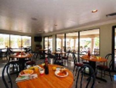 фото отеля Ramada Foothills Inn & Suites
