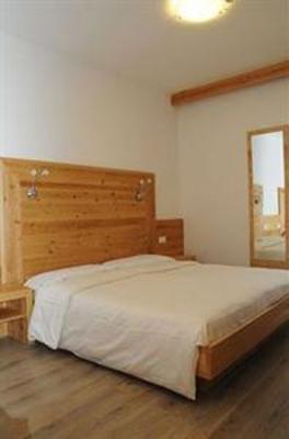 фото отеля Arnica Garni Hotel Pinzolo