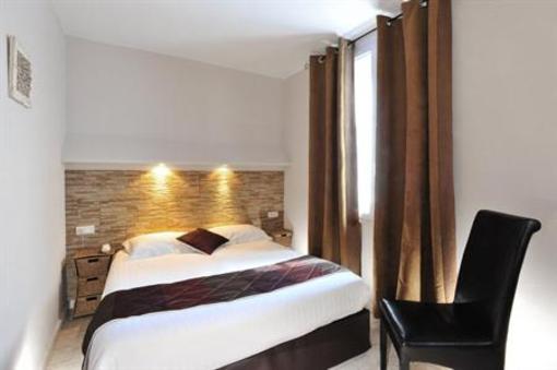 фото отеля Citotel Les Voyageurs Hotel Fougeres