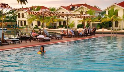 фото отеля Lake Palace Resort Alleppey