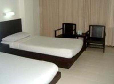 фото отеля Paradorn Inn