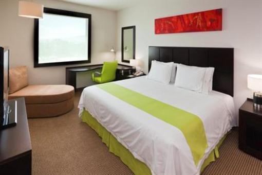 фото отеля Holiday Inn Express Guadalajara Sur Tlaquepaque