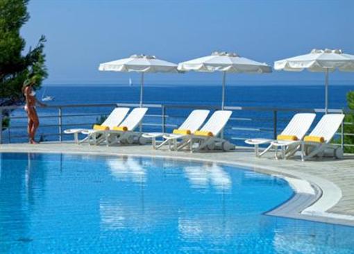 фото отеля White Rocks Hotel and Bungalows