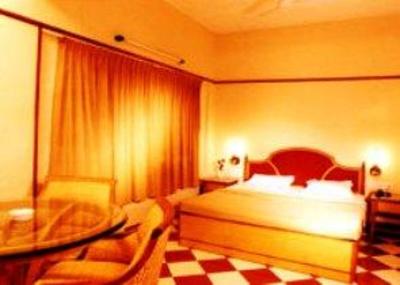 фото отеля Gopika Regency