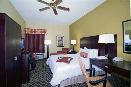 фото отеля Hampton Inn Jackson Clinton