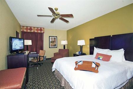 фото отеля Hampton Inn Jackson Clinton