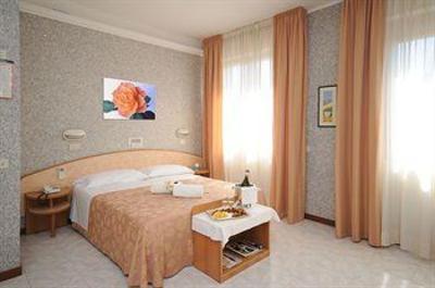 фото отеля Hotel Iris Chianciano Terme