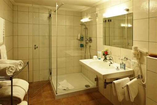 фото отеля Zum Hirschen Hotel Langenfeld
