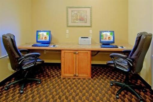 фото отеля Holiday Inn Express Hotel & Suites Midtown