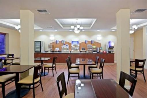 фото отеля Holiday Inn Express Hotel & Suites Lynnwood