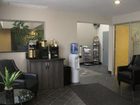 фото отеля Colonial Square Motel