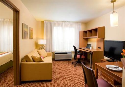 фото отеля TownePlace Suites Los Angeles LAX Manhattan Beach