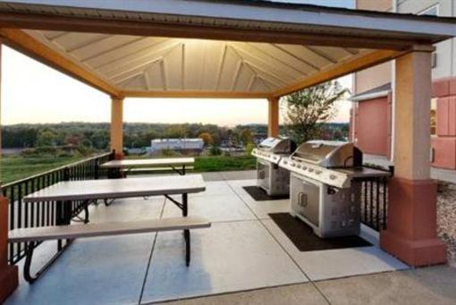 фото отеля Hawthorn Suites Hartford Meriden