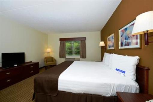 фото отеля Americas Best Value Inn & Suites Flint Airport