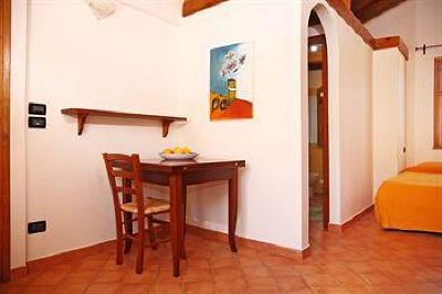 фото отеля Borgo San Francesco Bed & Breakfast Gioiosa Marea