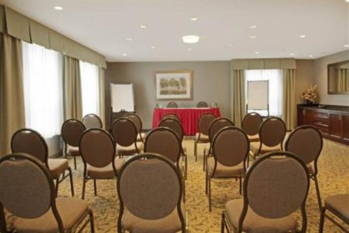 фото отеля Travelodge Oshawa Whitby