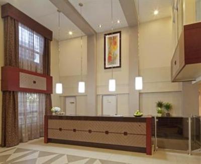 фото отеля Travelodge Oshawa Whitby