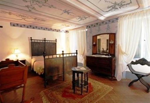 фото отеля Relais San Desiderio Asti