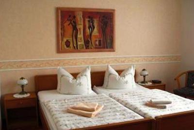 фото отеля Hotel & Pension Villa Camenz