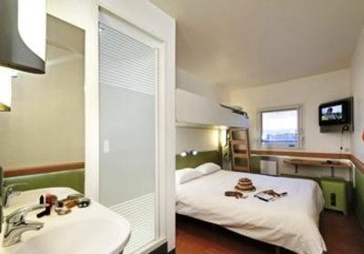 фото отеля Ibis Budget Santeny