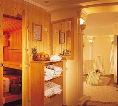 фото отеля Hotel Garni Kardona