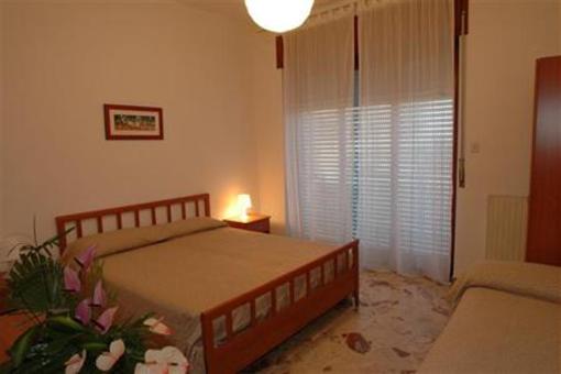 фото отеля Tizi Apartments