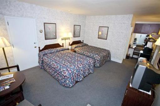 фото отеля Chalet Motel Of Mequon