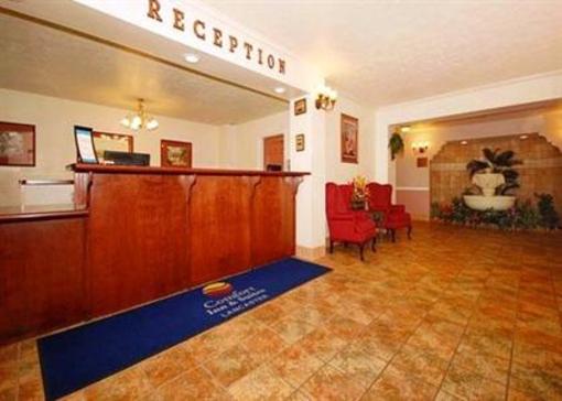 фото отеля Comfort Inn & Suites Lancaster (California)