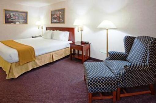 фото отеля Holiday Inn Express Fort Atkinson