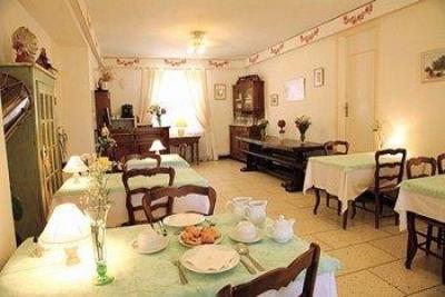 фото отеля Logis Le Mas De La Roseraie