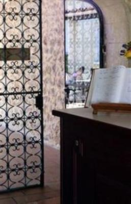 фото отеля Logis Le Mas De La Roseraie
