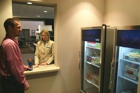 фото отеля Hampton Inn & Suites Suisun City Waterfront