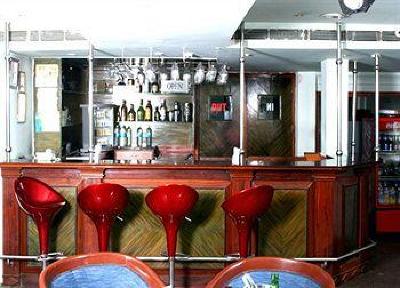 фото отеля Hotel Shanti Palace (Mahipalpur)