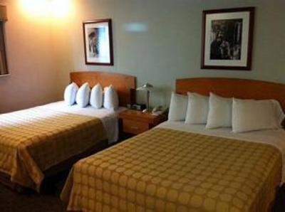 фото отеля BEST WESTERN PLUS Hollywood Hills Hotel